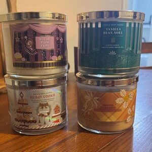 Bath and body works Christmas candle bundle
